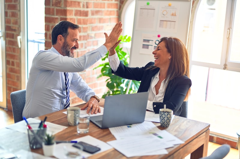 LinkedIn Ads para B2B: Quando Vale a Pena e Como Começar